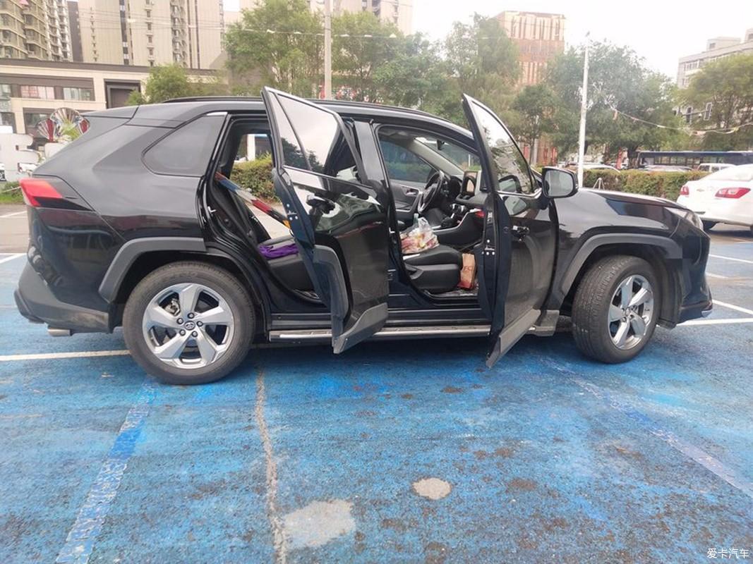 20万级别丰田RAV4性价比首屈一指