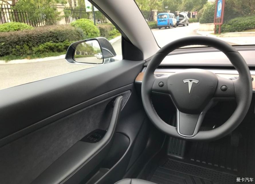 小城市model3的初使用