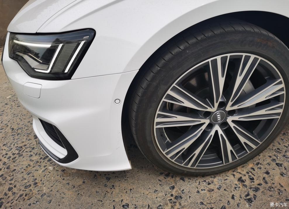 豪华与运动完美的结合奥迪A6L45 TFSI quattro