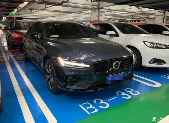 沃尔沃S60牛仔蓝8000公里用车分享