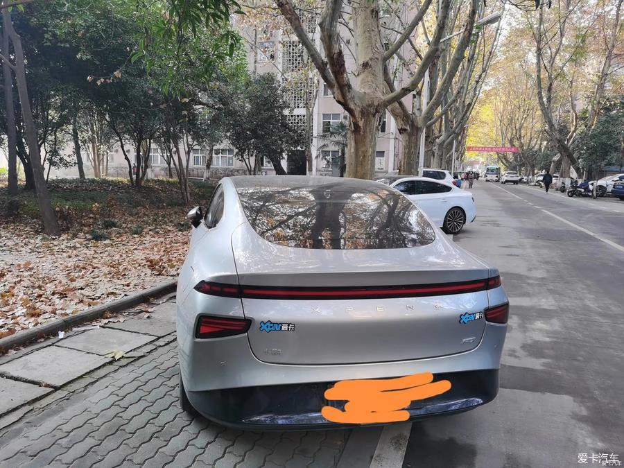 【大富翁】小鹏P7提车简单装饰，搭车卖霸道2,7标准版