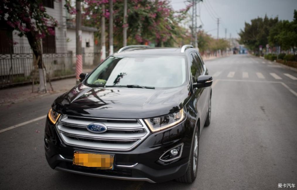 成熟稳重的美系黑色7座SUV—18款豪锐