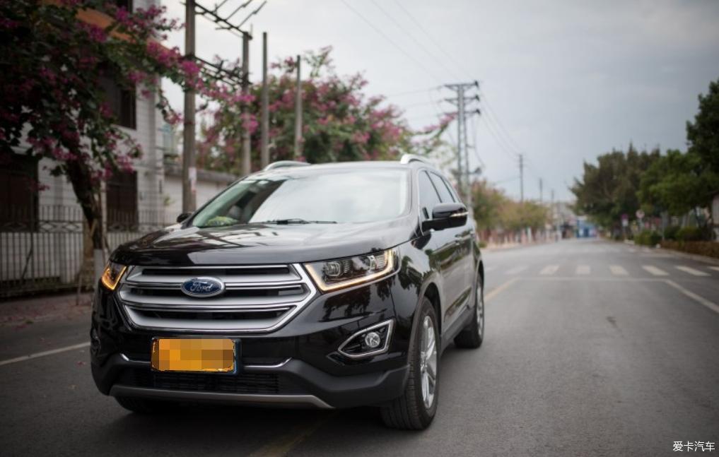 成熟稳重的美系黑色7座SUV—18款豪锐