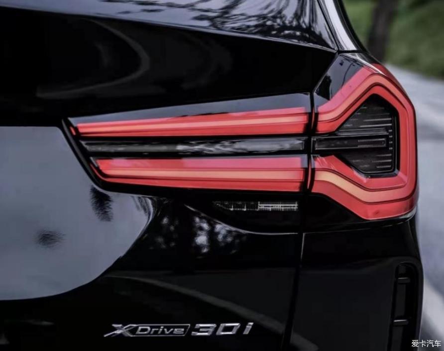 发个迟到的提作业—2022款x3 30i 炭黑 
