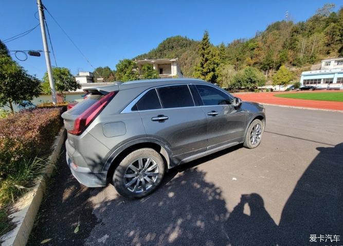 豪华SUV 凯迪拉克XT4报道