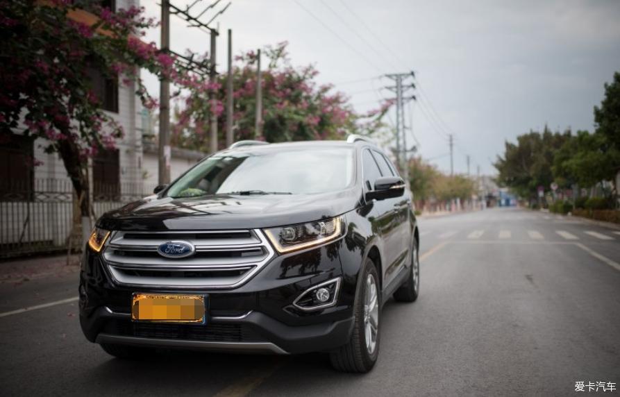 18款二豪美系黑色7座SUV
