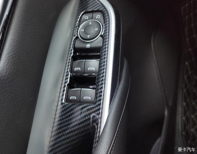 豪华SUV 凯迪拉克XT4报道