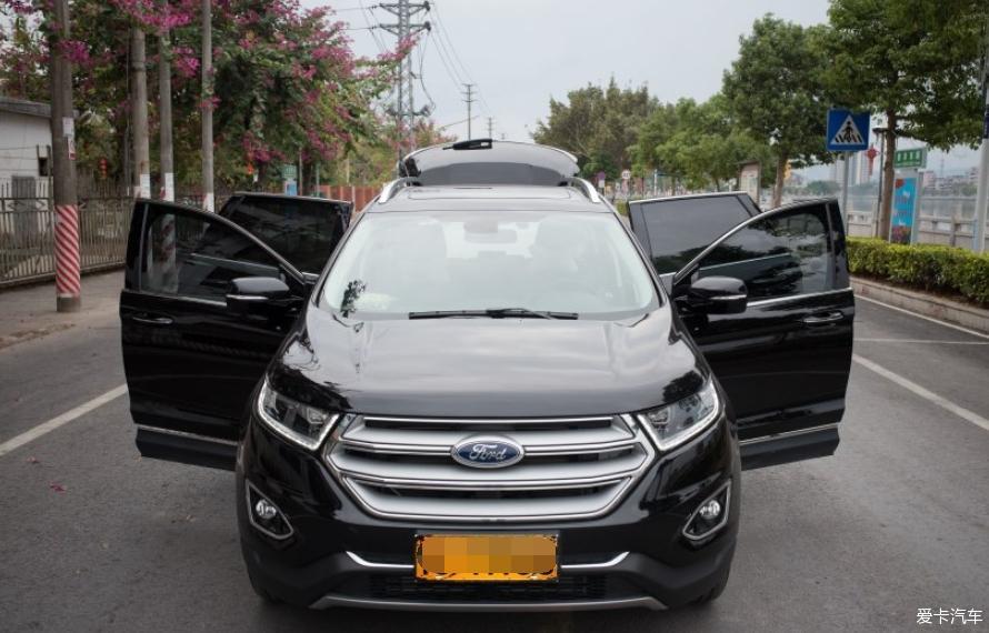 18款二豪美系黑色7座SUV
