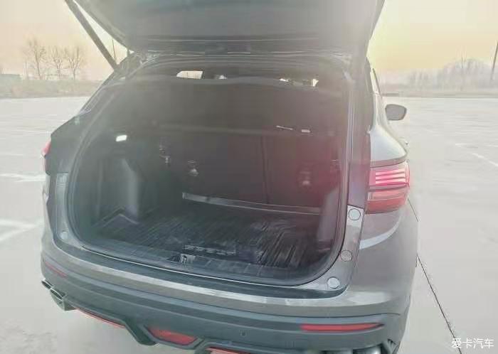 品质生活 离不开一辆合适的小车—吉利缤越