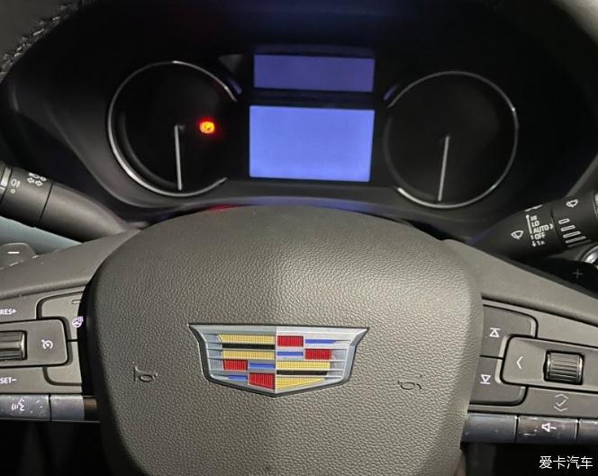 凯迪拉克XT4 21款两驱领先型前来报道