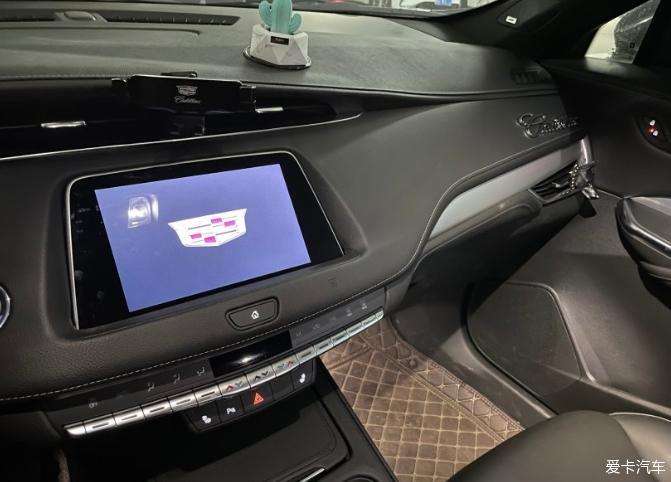凯迪拉克XT4 21款两驱领先型前来报道