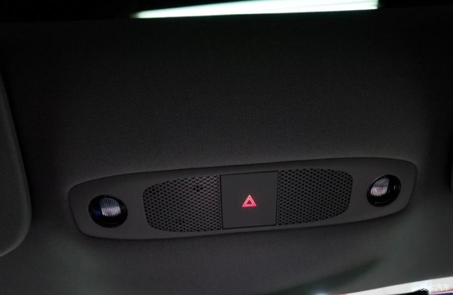冬天的 Model 3分享给大家