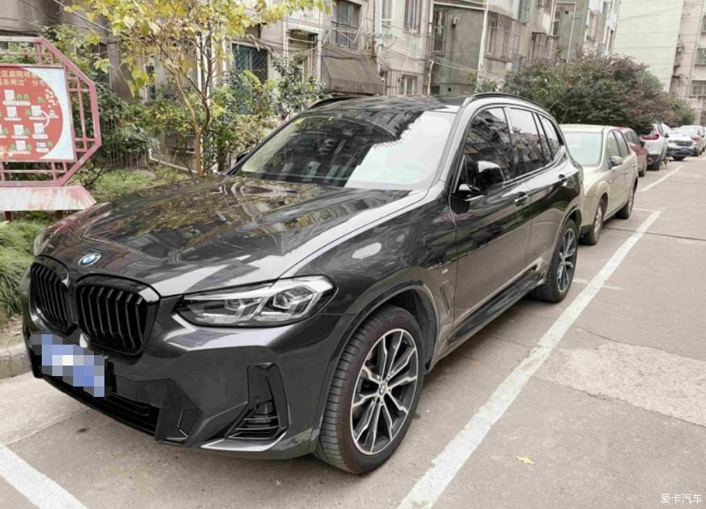 分享领先神秘灰2022款 宝马X3 30i驾驶感受
