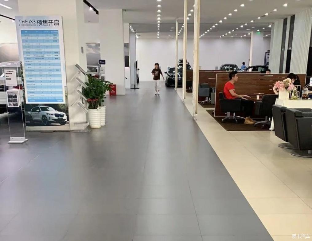 每天到处跑，里程一万两千公里