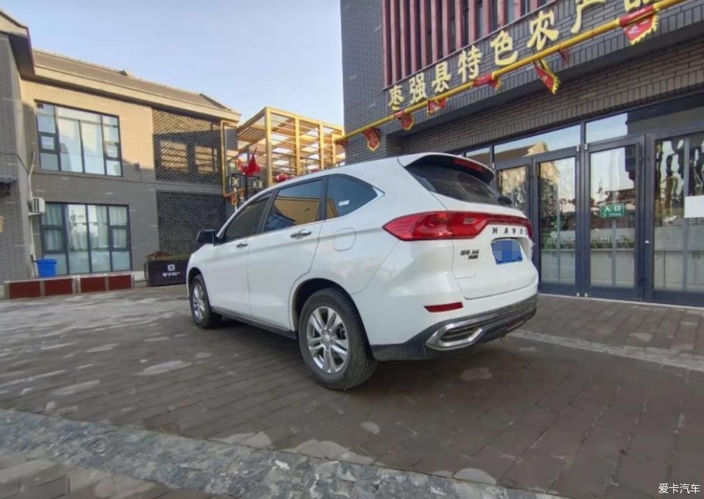 开着新买的哈弗M6 PLUS出来玩