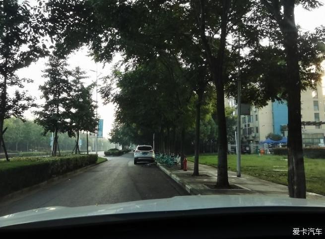 帅气虎7照亮回家的路