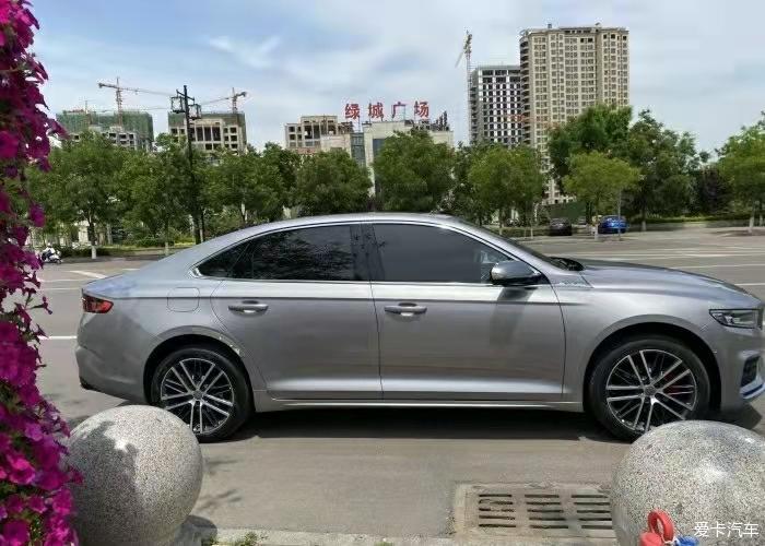吉利钟爱粉  第二辆车再次选择吉利星瑞