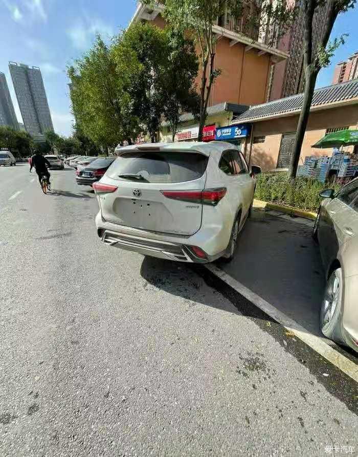 关注丰田不迷路  汉兰达带你上高速