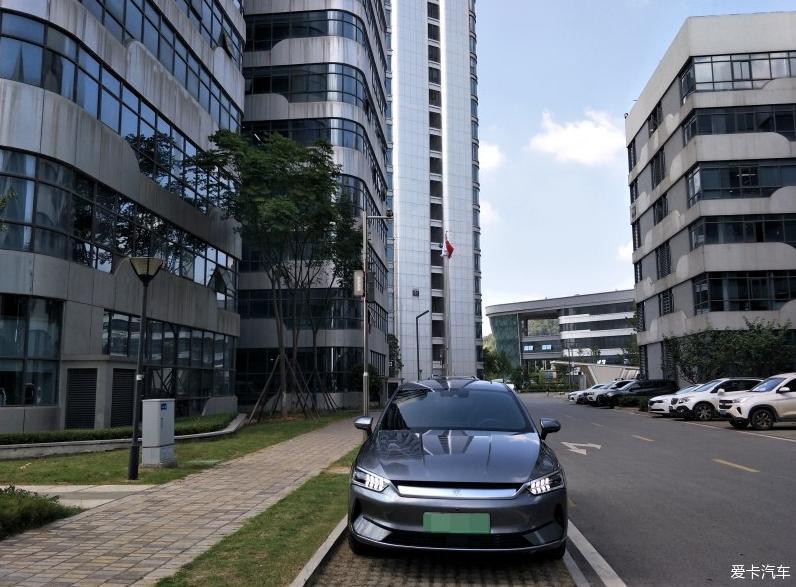恭喜朋友提车秦PLUS EV