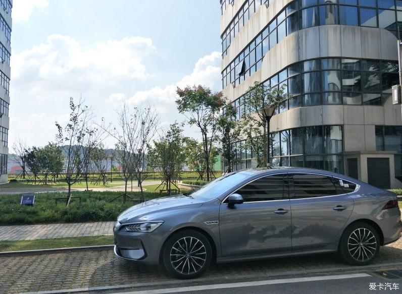 恭喜朋友提车秦PLUS EV