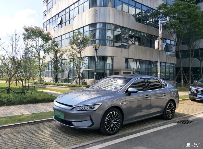 恭喜朋友提车秦PLUS EV