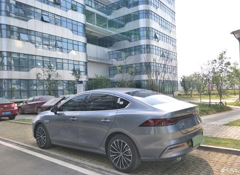 恭喜朋友提车秦PLUS EV
