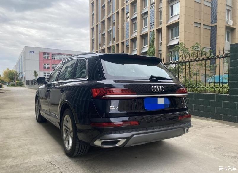 7座的Q7舒适性不错