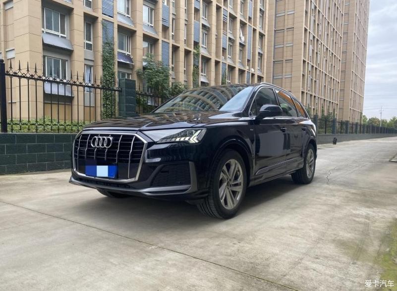7座的Q7舒适性不错