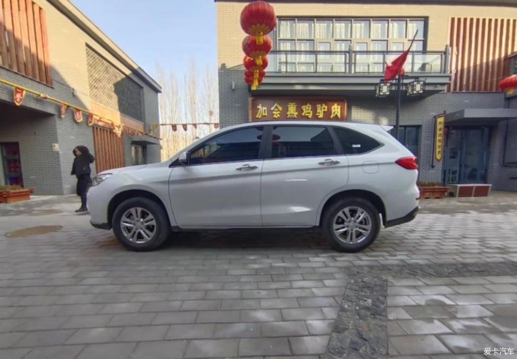 圣诞节开着哈弗M6 PLUS出来吃好吃的
