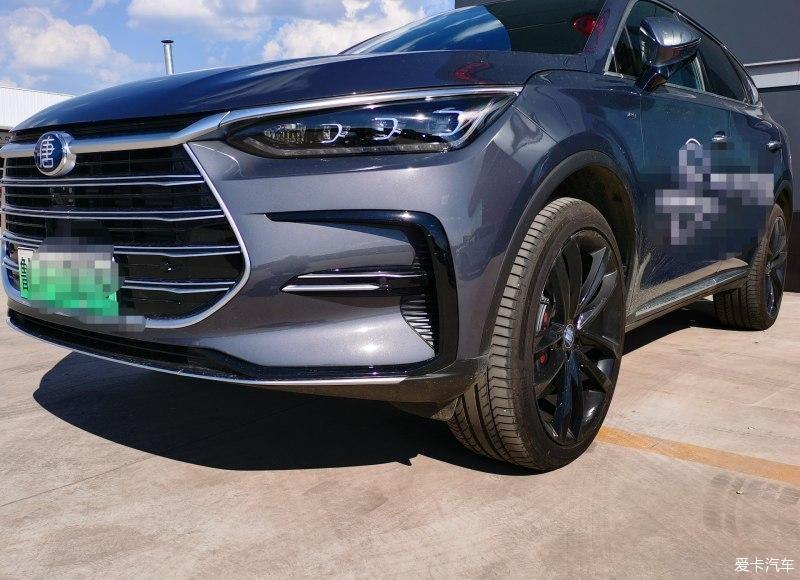 新能源SUV城市通勤大空间我选择比亚迪唐EV