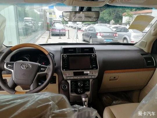 丰田普拉多一辆可以带你去天涯海角去野的SUV
