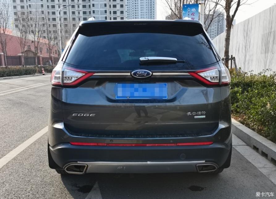 给小锐锐换换装，迎接新一年的到来