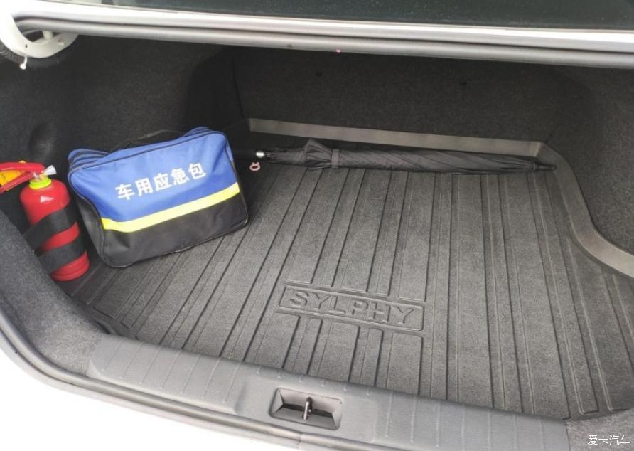 轩逸是一台比较适合家用的车