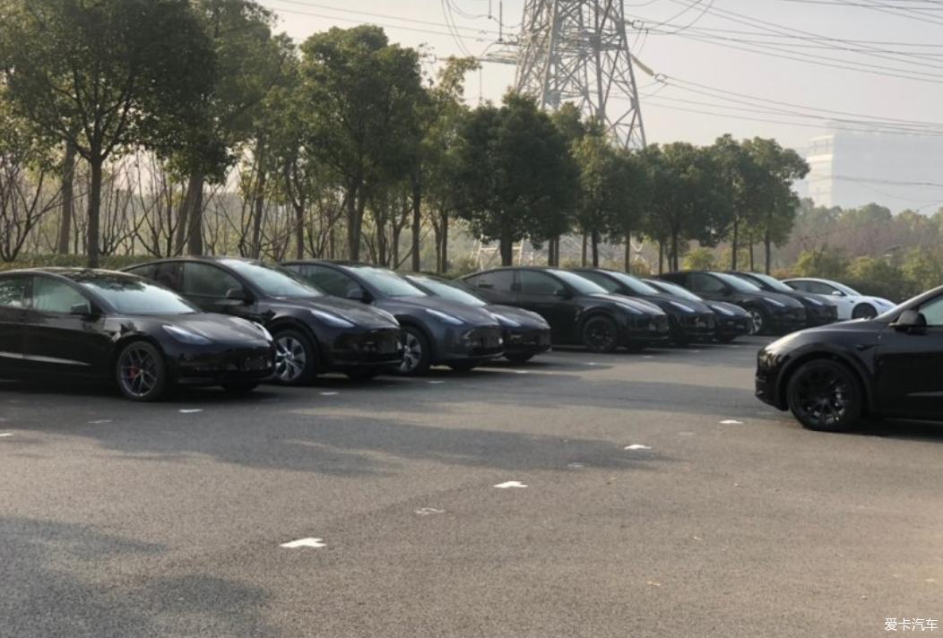 来分享我的21款model3 performance