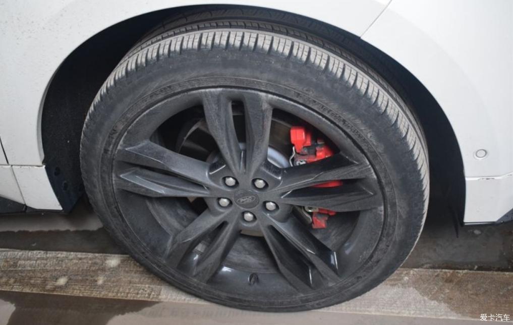 锐界ST算是价格最合理的中级性能SUV