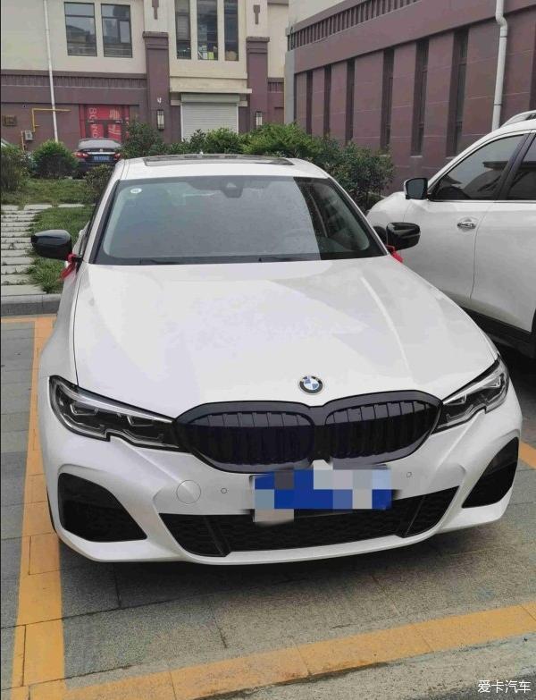 蓝天白云开开心心喜提宝马3系