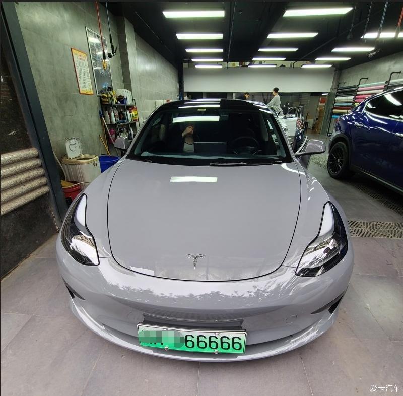 特斯拉model 3开着就是香！