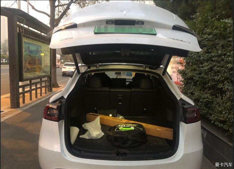 终于成为尊贵的特斯拉model Y 车主