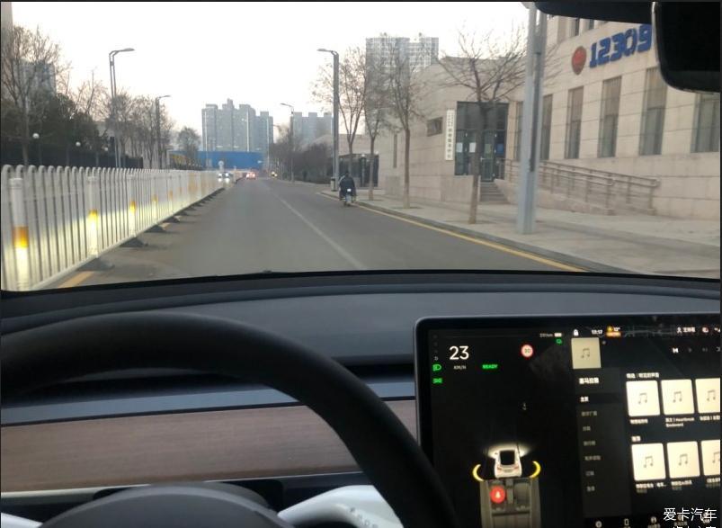 终于成为尊贵的特斯拉model Y 车主