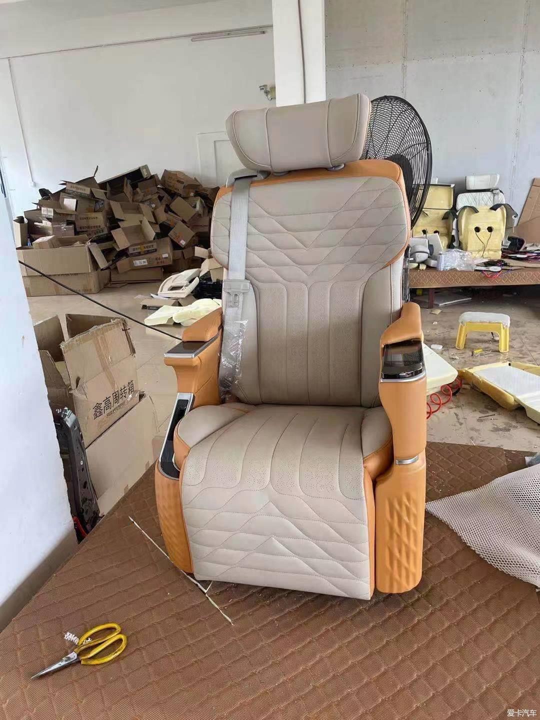 奔驰面包提车、简改记——致敬最初的E级梦