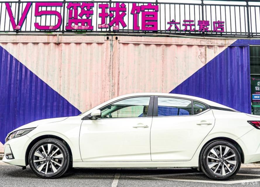 小轩开出来兜兜风