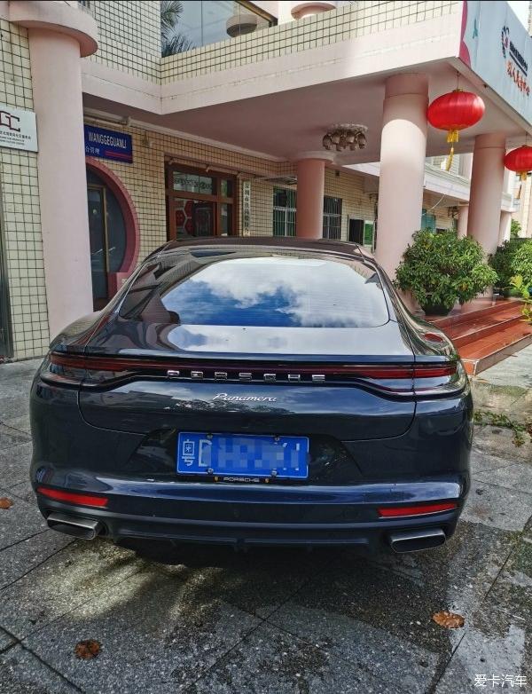回头率超高撩妹神器保时捷Panamera