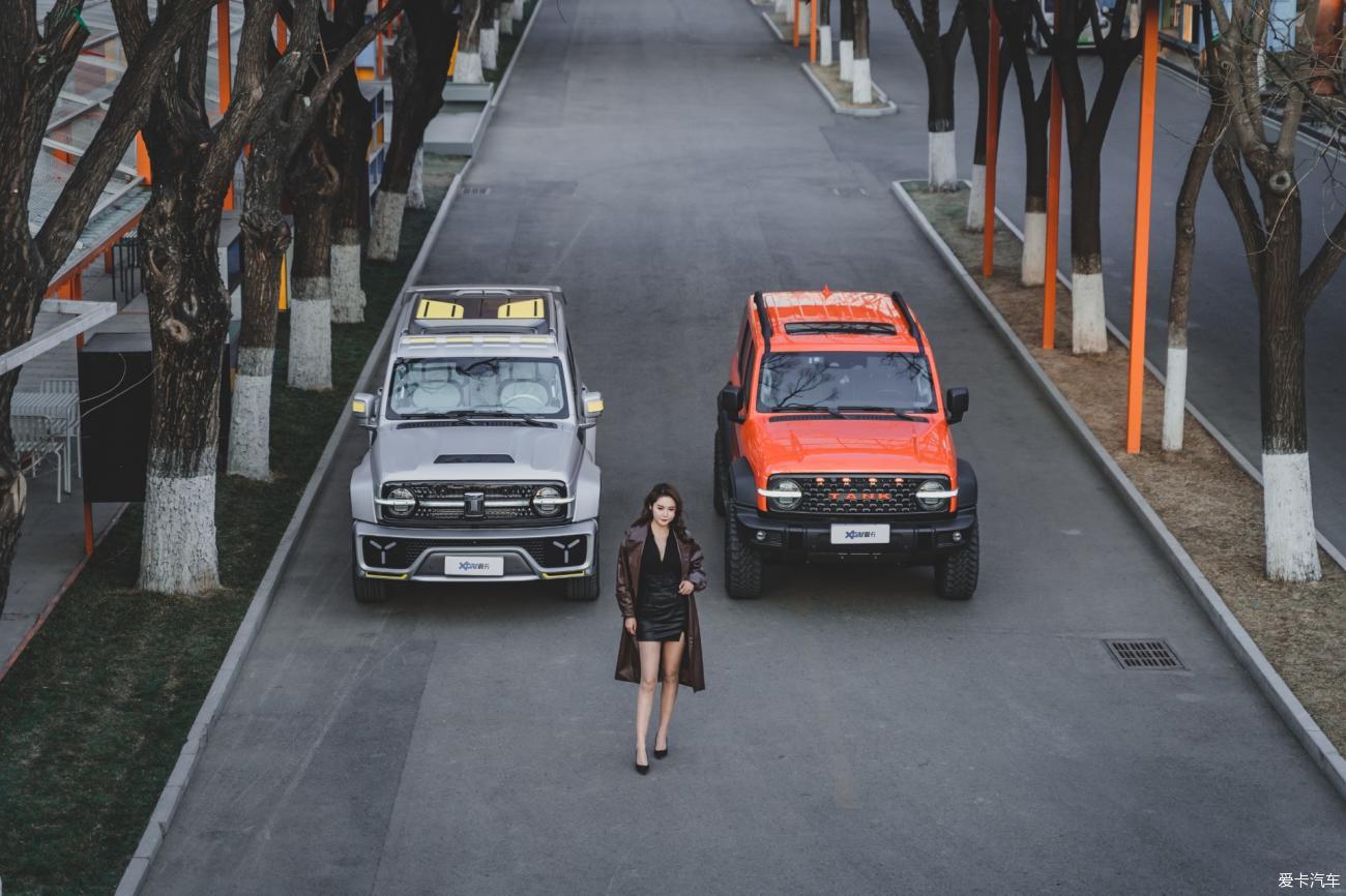 【女神请上车】硬汉柔情 性感御姐会晤赛博坦克 你们觉得该选谁