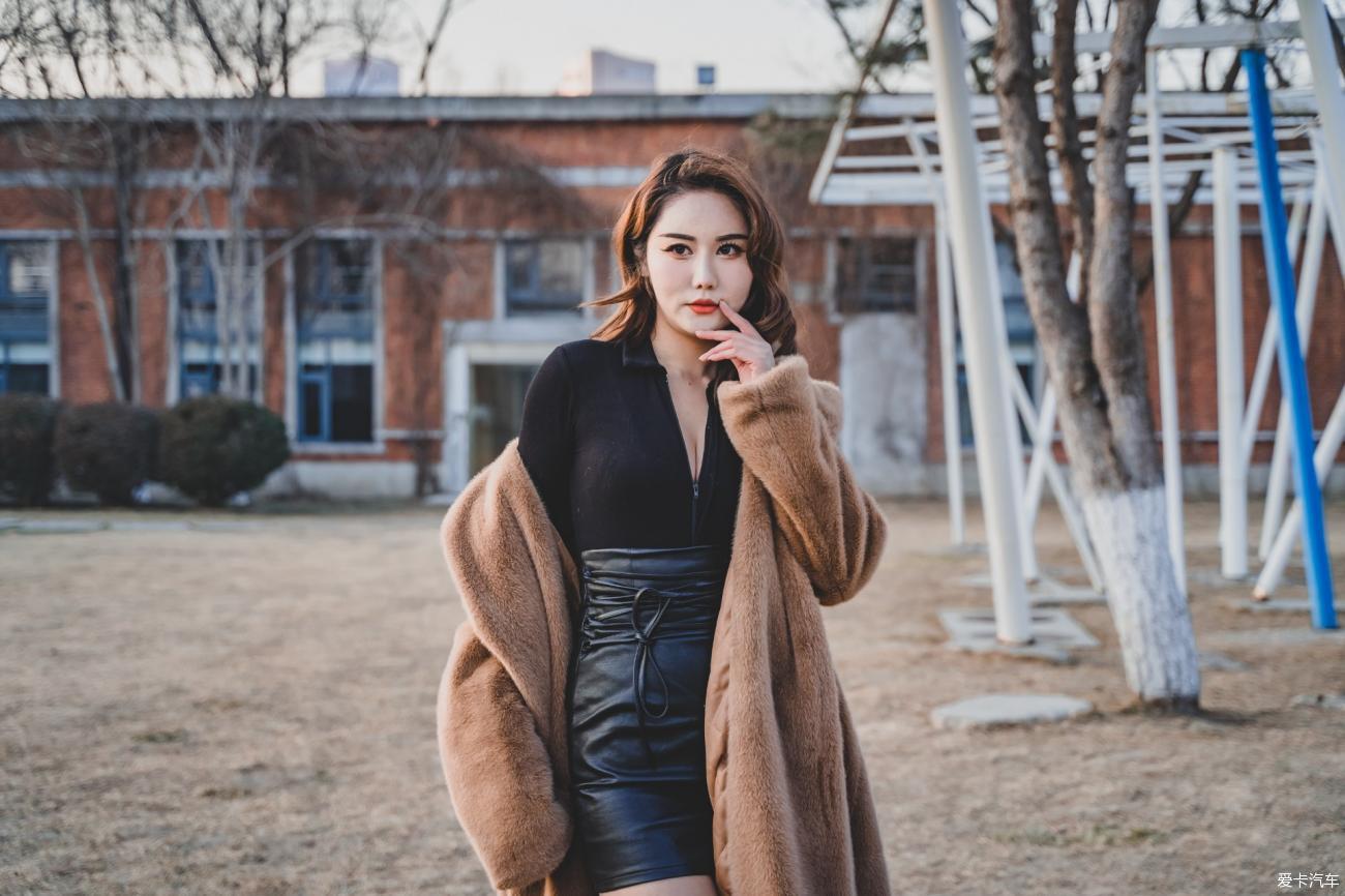 【女神请上车】硬汉柔情 性感御姐会晤赛博坦克 你们觉得该选谁