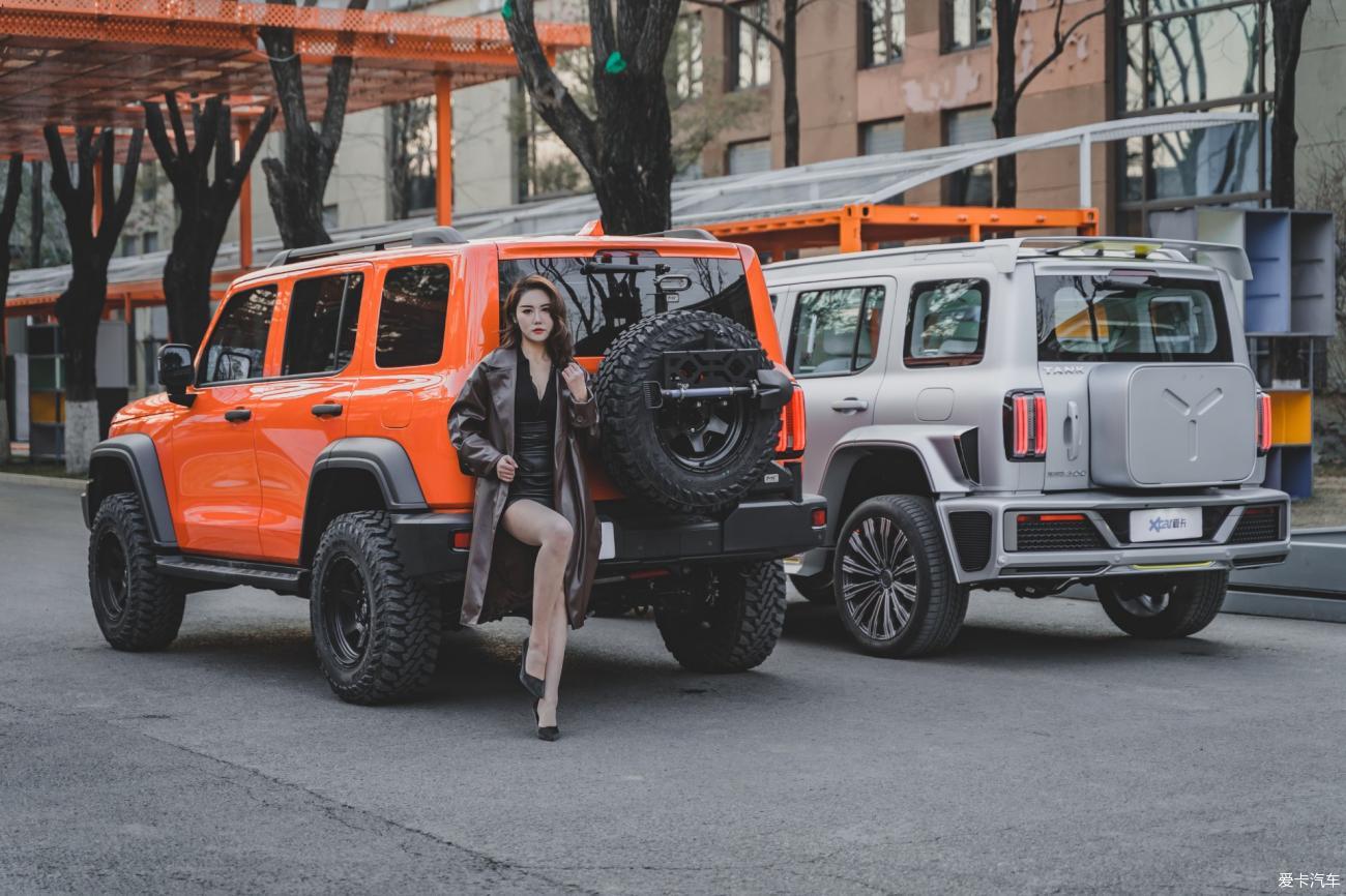【女神请上车】硬汉柔情 性感御姐会晤赛博坦克 你们觉得该选谁