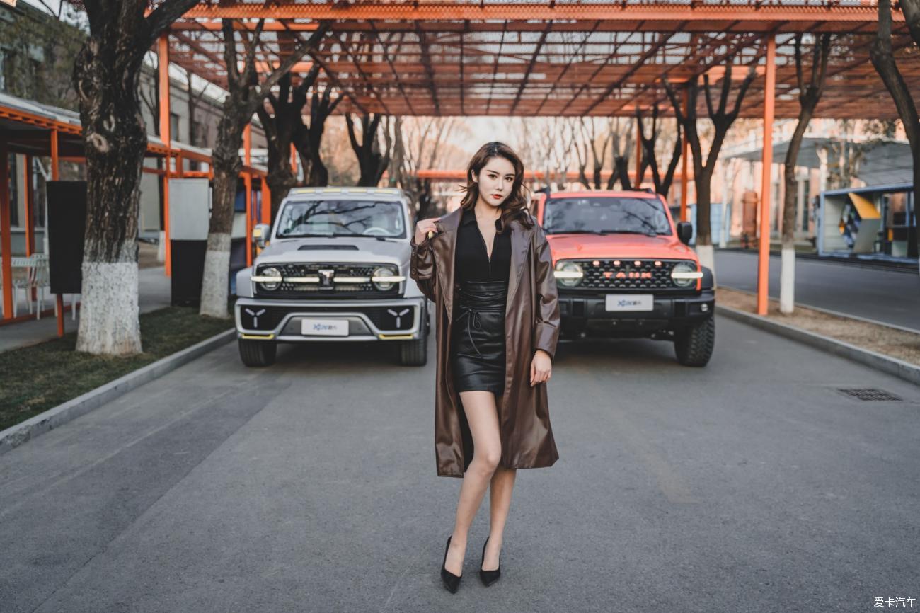 【女神请上车】硬汉柔情 性感御姐会晤赛博坦克 你们觉得该选谁