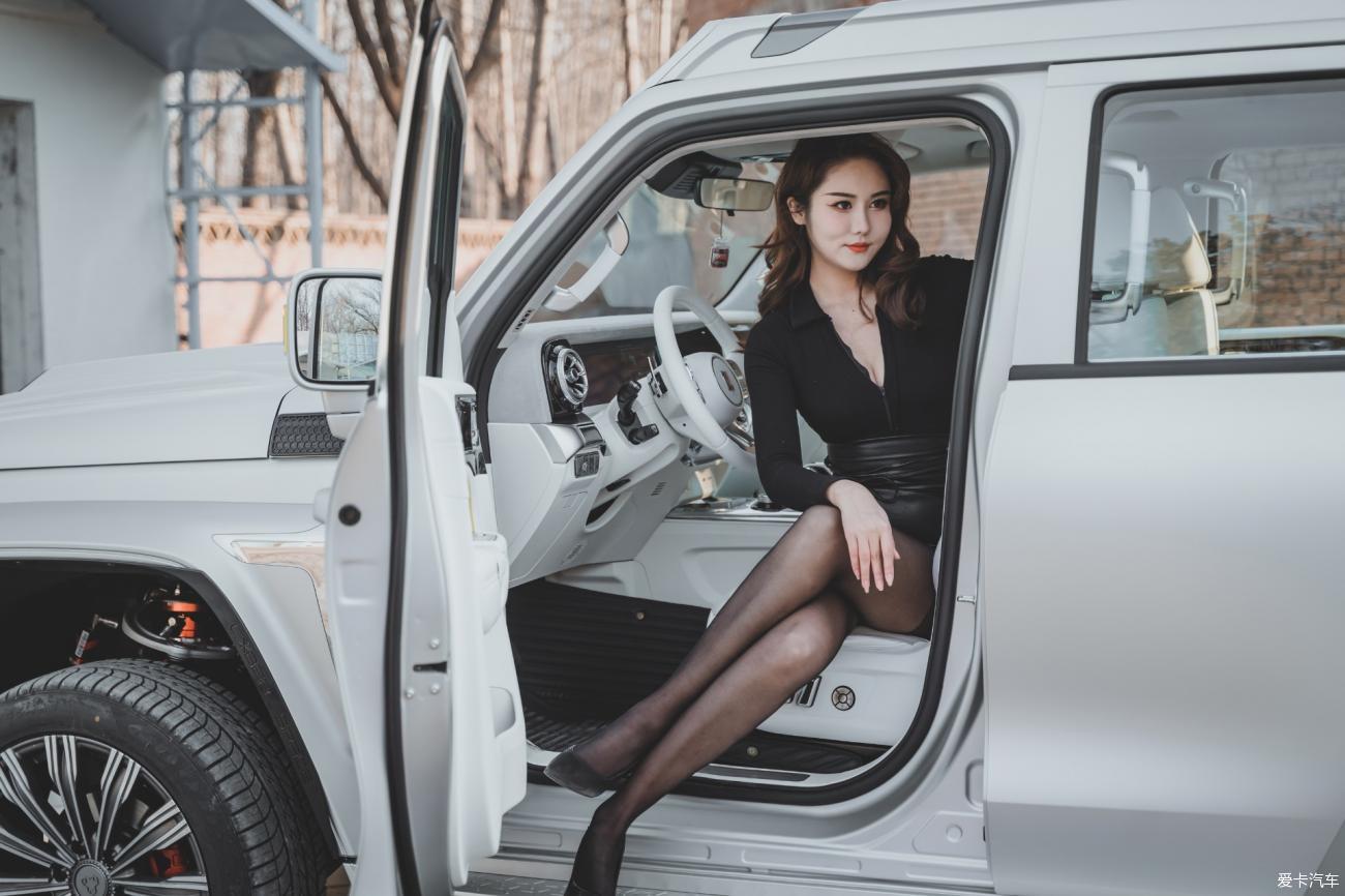 【女神请上车】硬汉柔情 性感御姐会晤赛博坦克 你们觉得该选谁