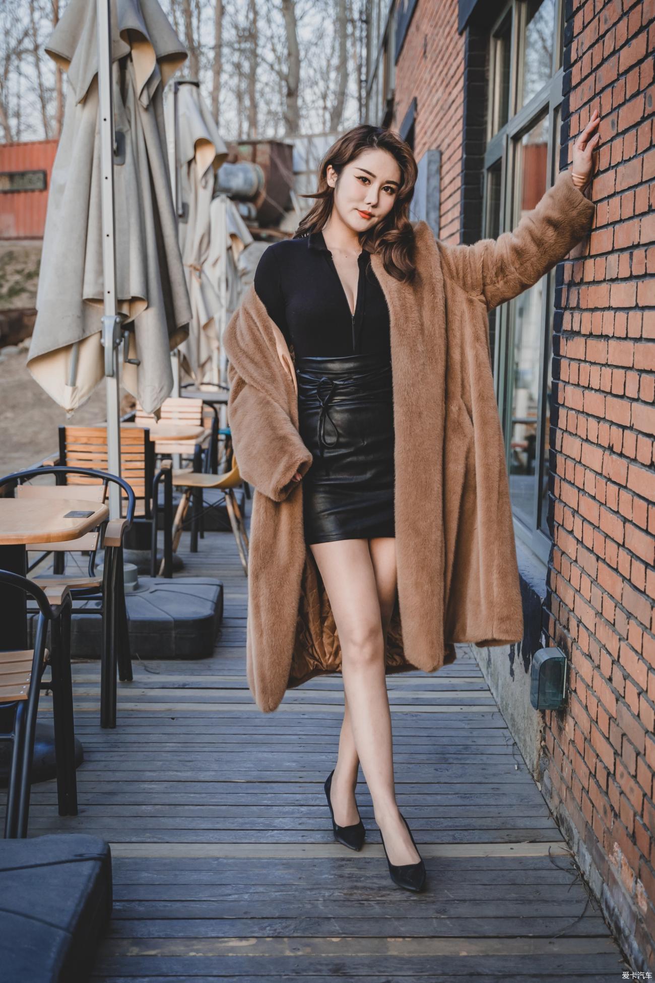 【女神请上车】硬汉柔情 性感御姐会晤赛博坦克 你们觉得该选谁