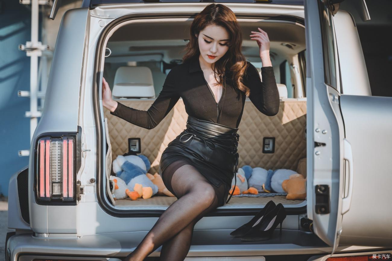 【女神请上车】硬汉柔情 性感御姐会晤赛博坦克 你们觉得该选谁