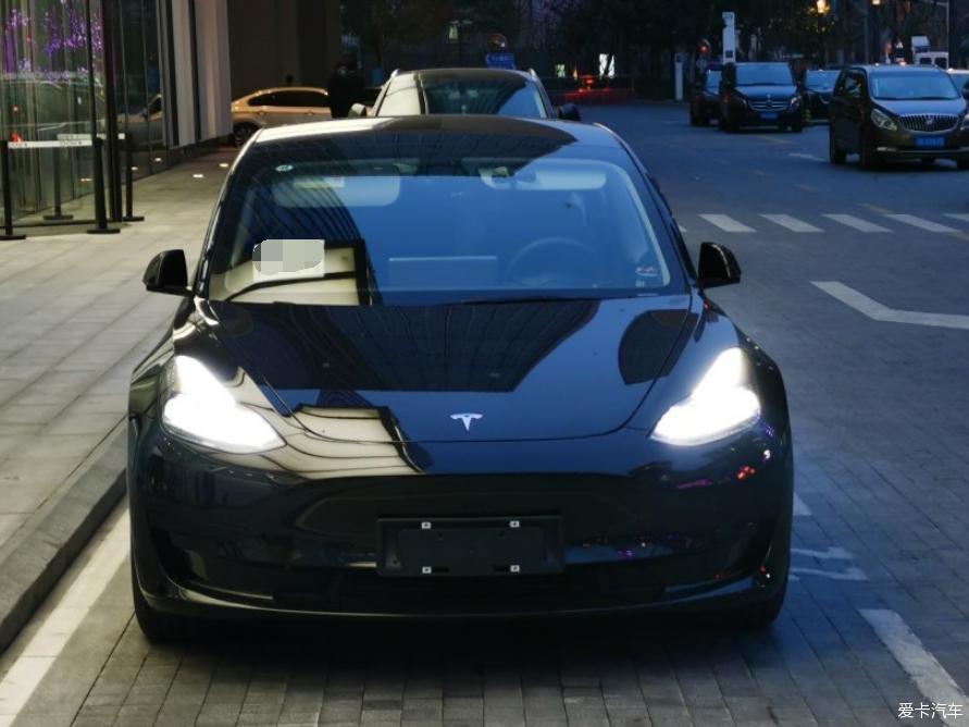 Model 3标续安装电桩使用体验作业